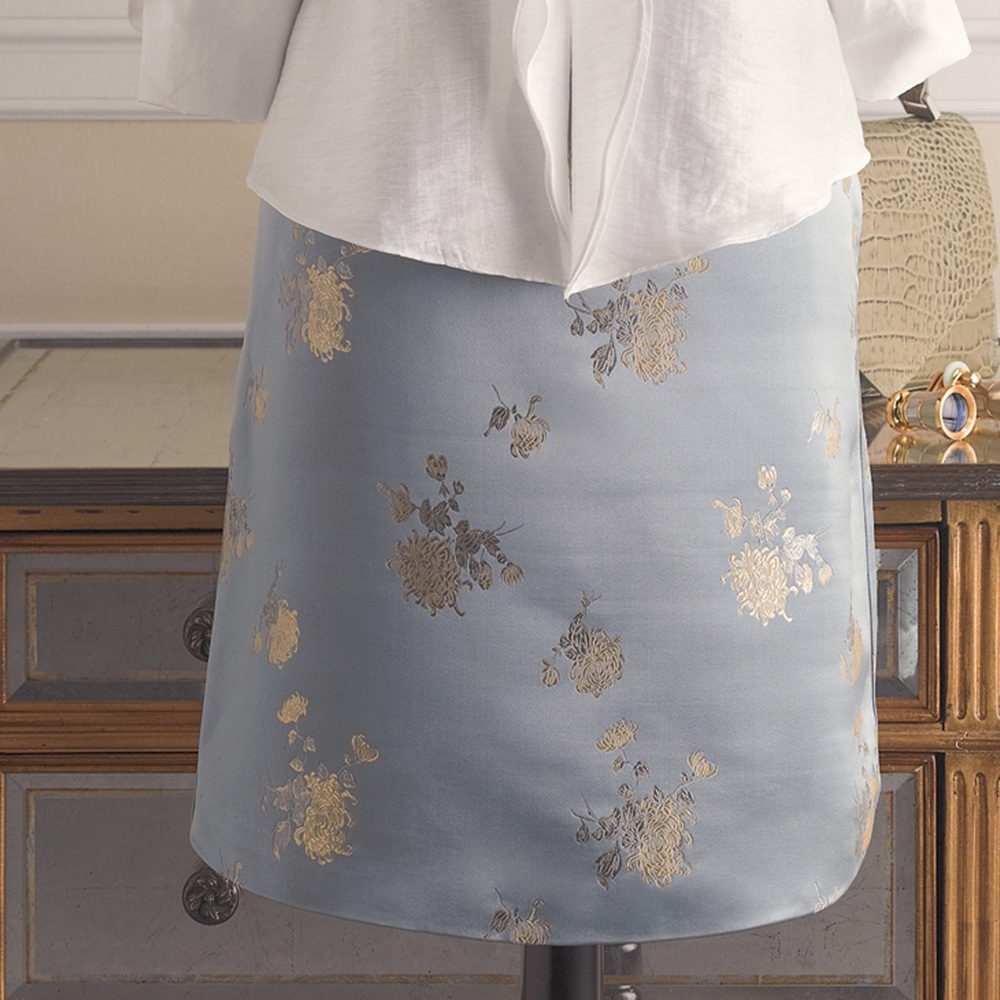 Elegant Floral Patterned Skirt